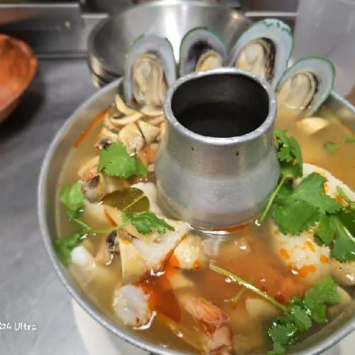 Spicy Seafood Soup (Po-Tak).